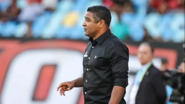 
                    São Paulo anuncia Roger Machado para o lugar de Hernán Crespo
                