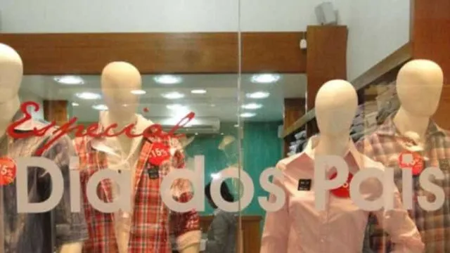 
                    Deixou para comprar o presente de Dia dos Pais de última hora? Veja dicas para economizar
                