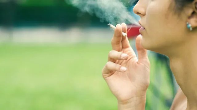 
                    Belo Horizonte prevê multa de R$ 1.500 para quem for flagrado usando drogas em público
                
