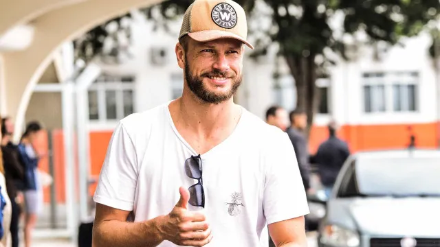 
                    Rodrigo Hilbert relembra período de pânico e depressão como ator de novelas
                