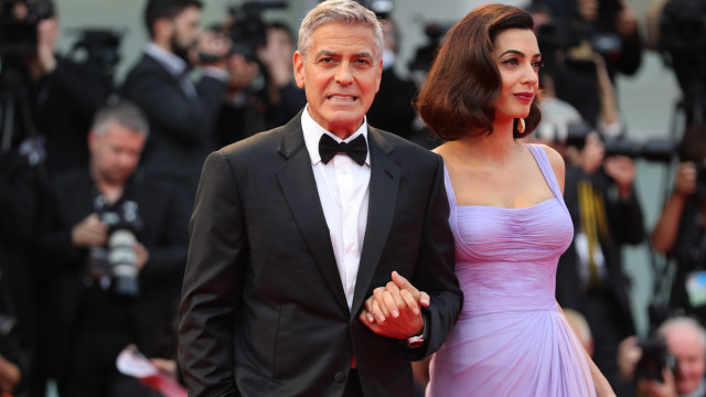 Quarentena com filhos? George Clooney diz que passa o dia a lavar a louça