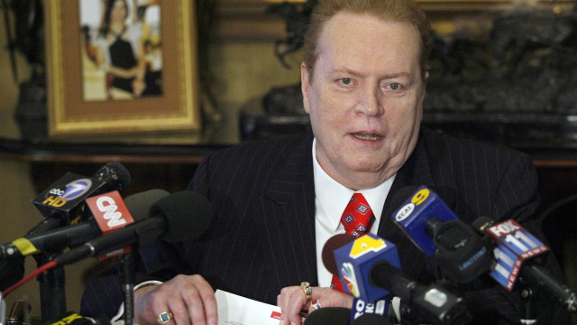 Morre Larry Flynt, fundador da revista pornográfica Hustler, aos 78 anos