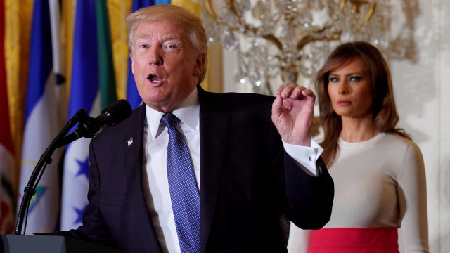 Ex-mulher de Trump diz ser 'primeira-dama' e Melania rebate