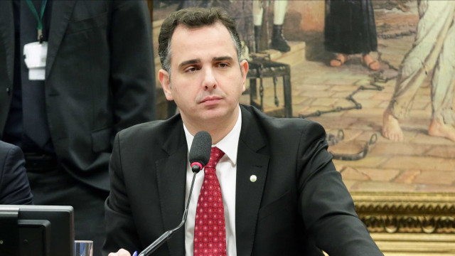Pacheco admite possibilidade de fatiar PEC Emergencial e destravar auxílio