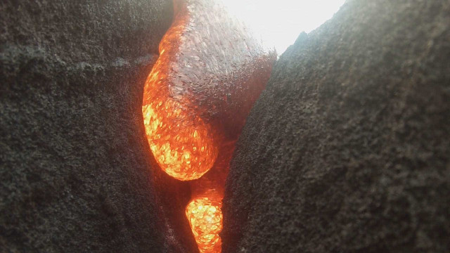 Câmera resiste a calor e filma lava do vulcão Kilauea