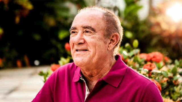 Fora da TV após saída da Globo, Renato Aragão anuncia volta à vida artística com musical