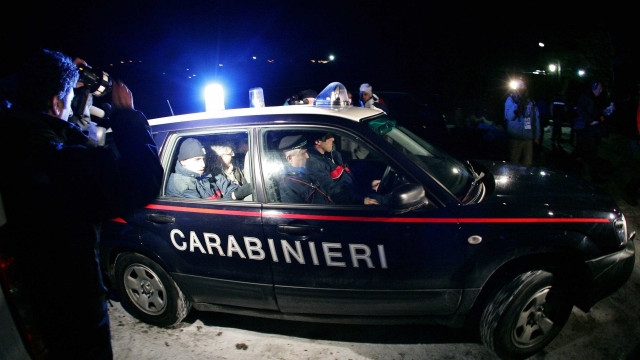 Explosão de bomba caseira deixa 4 feridos na Itália