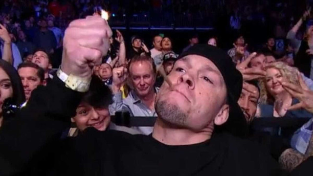 Lutador do UFC é filmado com cigarro de maconha em frente à crianças