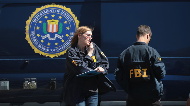 Dois agentes do FBI mortos e outros três feridos em tiroteio na Flórida