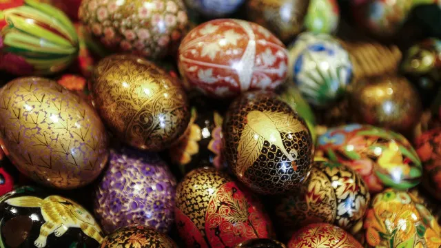 
                    Caça a ovos de Páscoa vira caso de polícia com descoberta de crânio nos EUA
                