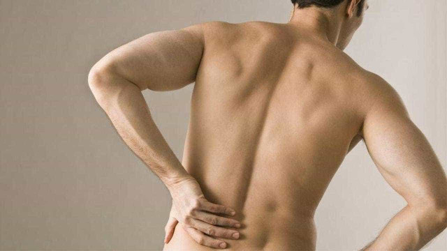Dor nas costas pode ser espondilite