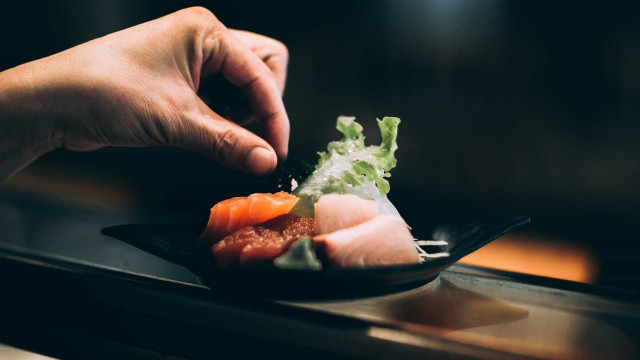 O que você come quando pede peixe branco no restaurante japonês?