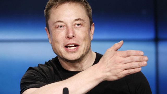 Elon Musk perde posto de homem mais rico do mundo após ações da Tesla caírem