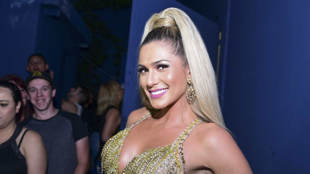 Lívia Andrade toma vacina nos EUA e fala de privilégios que a 'incomodaram'