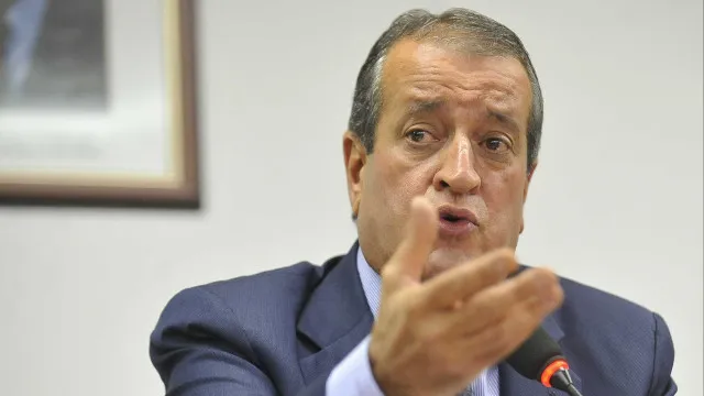 
                    'Bolsonaro é que tem os votos', diz Valdemar, ao justificar carta sobre Flávio
                