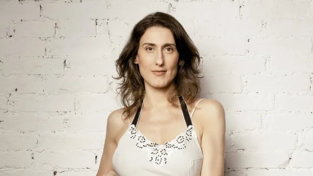 
                    Paola Carosella volta para segunda temporada de reality culinário: 'Gosto de poder ser eu mesma'
                