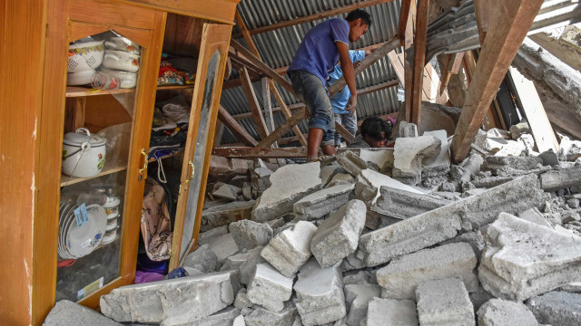 Terremoto deixa ao menos 16 mortos e centenas de feridos na Indonésia