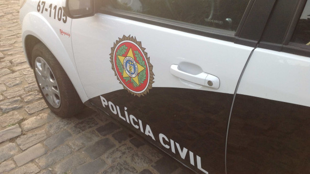Delegacia de Homicídios vai apurar morte do miliciano Ecko em van da polícia