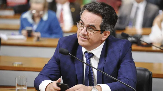 
                    Não vejo espaço nenhum para terceira via enquanto Lula e Bolsonaro forem vivos, diz Ciro Nogueira
                