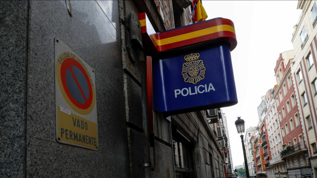 Manifestantes tomam as ruas de Madri em 2º dia de atos contra prisão de rapper