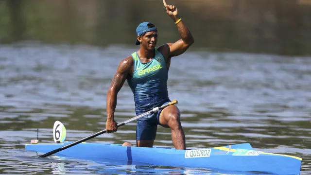 Isaquias Queiroz fica longe do pódio do Mundial de canoagem na Polônia