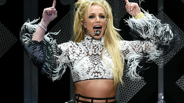 'Hora do bumbum', diz Britney Spears ao publicar mais fotos seminua