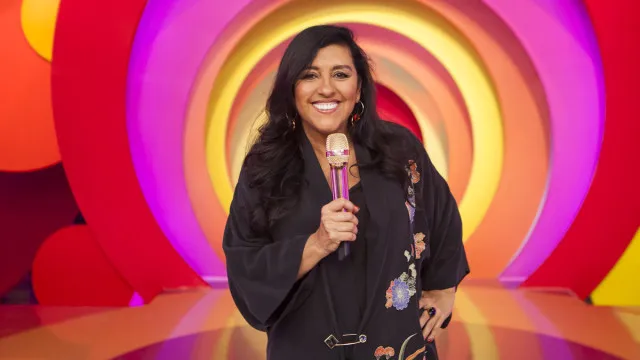 
                    Regina Casé relaciona fama de antipática a ataques por dar espaço à diversidade na TV
                
