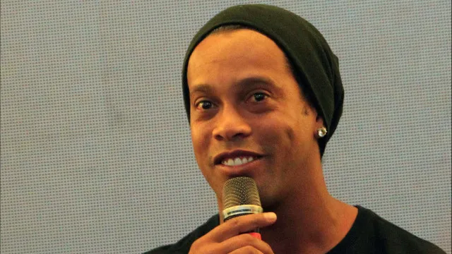 
                    Ronaldinho Gaúcho é autor de mais de 90 músicas e já foi gravado por Iza e Safadão
                