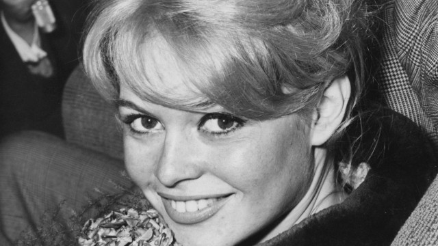 Brigitte Bardot diz que pandemia da Covid-19 é positiva para controlar superpopulação