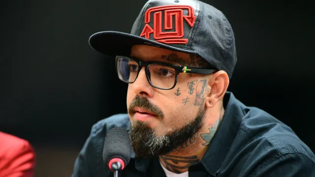 
                    O rock pode ficar nichado, diz Tico Santa Cruz, com novo disco do Detonautas
                