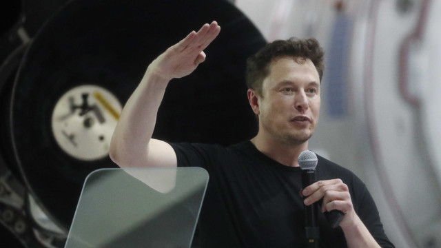 CEO da Tesla, Elon Musk expõe racha com a Apple