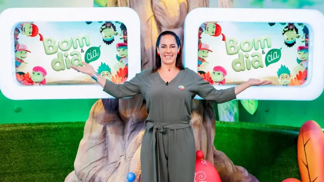 
                    Filha de Silvio Santos se emociona em despedida do SBT: 