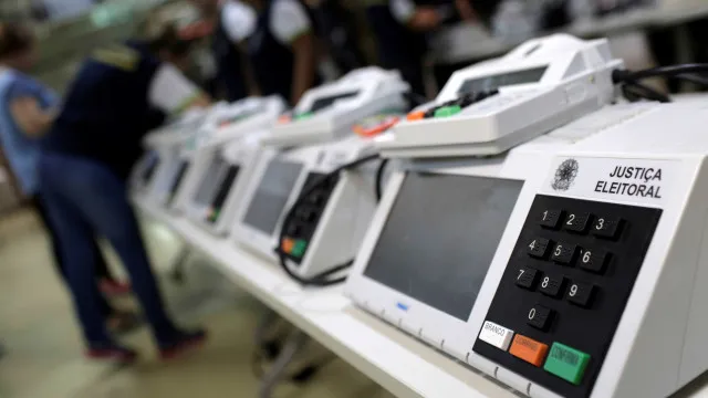 
                    SP: 251 urnas eletrônicas precisaram ser substituídas
                