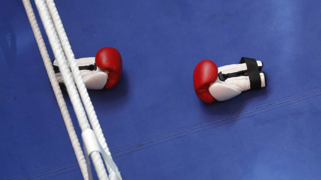 Boxeador britânico de 29 anos morre no ringue durante primeira luta oficial
