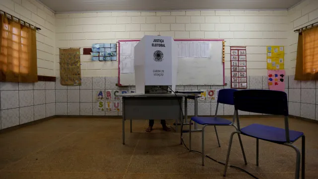
                    Eleições 2026: eleitor pode se inscrever para ser mesário voluntário
                