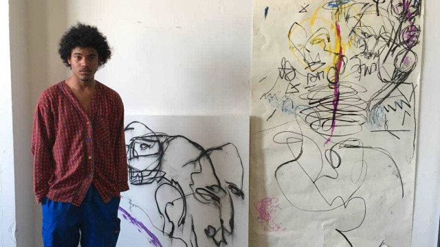 Aos 21, artista recifense expõe violência do Brasil em Nova York