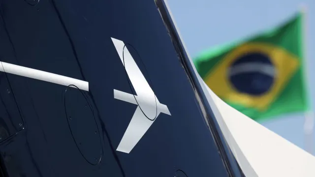 
                    Ucrânia quer driblar veto de Lula para comprar caça da Embraer
                