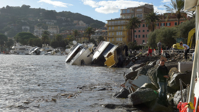 Com 12 mortos, Itália calcula prejuízo de temporais