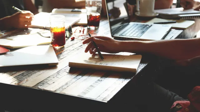 
                    Nunca empreendeu antes? Veja franquias e licenciamentos para abrir o próprio negócio
                