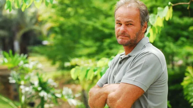 
                    'Sempre as mesmas pessoas', diz Kadu Moliterno sobre 'panelinhas' na TV
                