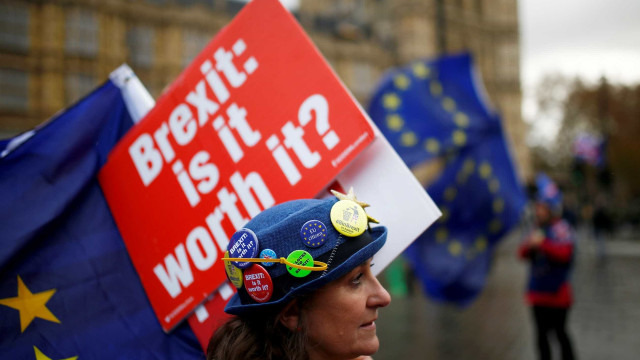 Líderes da UE rejeitam apelo do Reino Unido para renegociar 'brexit'