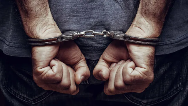 
                    Pai é preso suspeito de matar a filha de 12 anos espancada em MT
                