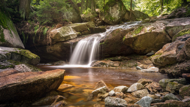Cachoeira em Ilhabela vira destino instagramável após passado como lugar secreto