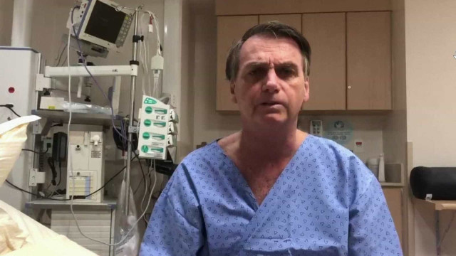 Bolsonaro teve paralisia do intestino por excesso de ar, diz médico