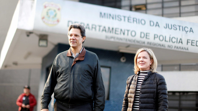 Gleisi e Haddad visitam Lula para discutir saída da prisão