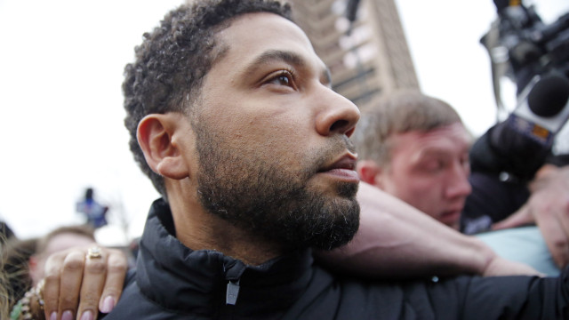 Jussie Smollett, ator de 'Empire', é condenado a cinco meses de prisão e chora