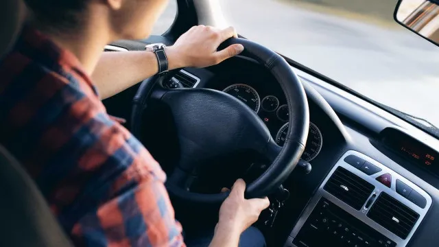 Os preços de automóveis leves usados desacelera