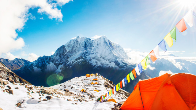 Monte Everest registra temporada com ao menos 5 mortes e novas filas de alpinistas