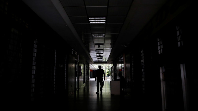 459 mil imóveis permanecem sem energia elétrica depois de temporal no RS