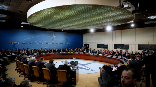 Pacto militar de França e Grécia contra Turquia ameaça a Otan